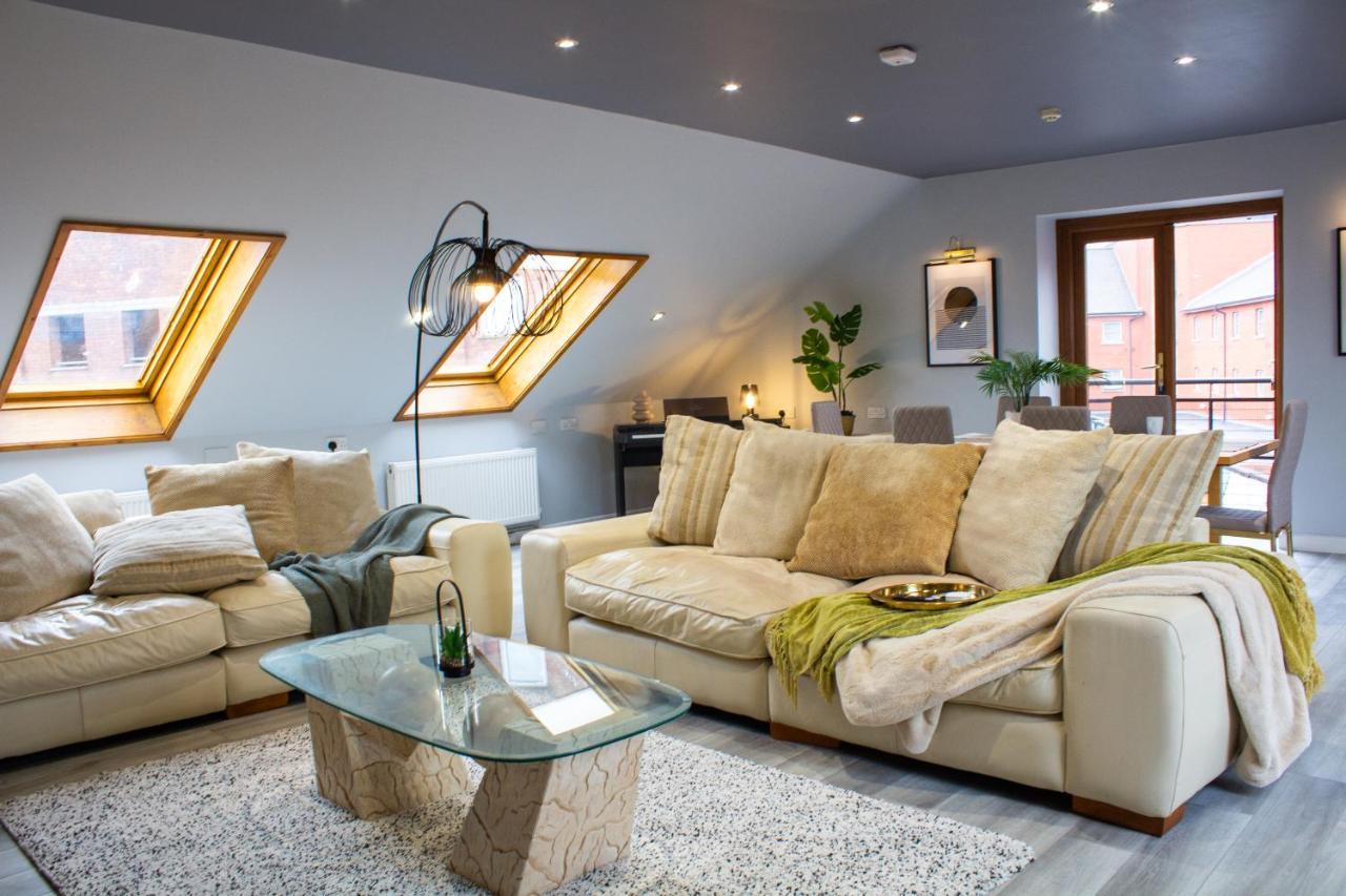 The Loft At Utopia Penthouse By M-Groupsa Суонси Экстерьер фото