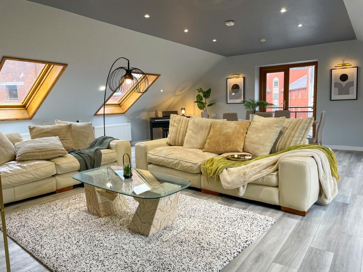 The Loft At Utopia Penthouse By M-Groupsa Суонси Экстерьер фото
